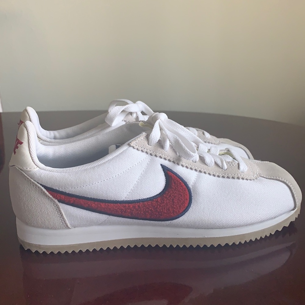 Nike Cortez women’s classic ‘White Red Citrus’